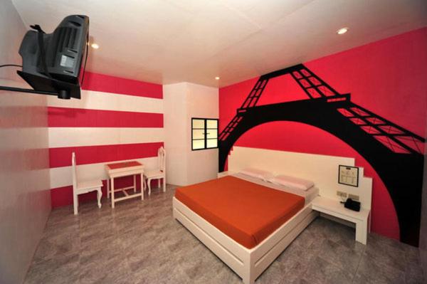 Postel nebo postele na pokoji v ubytování Hollywood Drive-In Hotel
