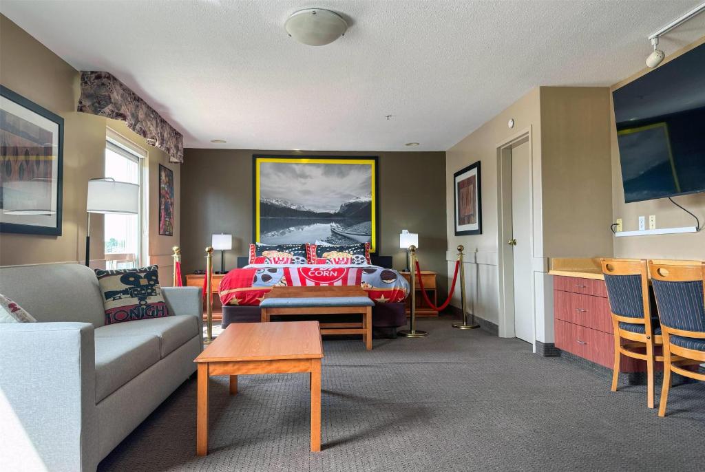 Super 8 by Wyndham Edmonton South - Resim 26