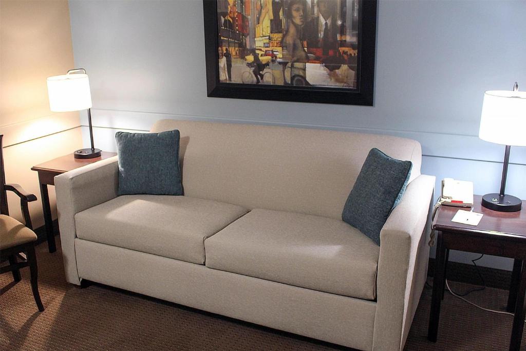 Super 8 by Wyndham Edmonton South - Resim 43