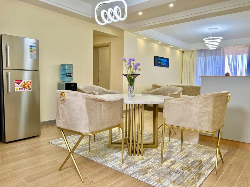 urban modern apartments with heated swimming pool mordern equipped gym ...