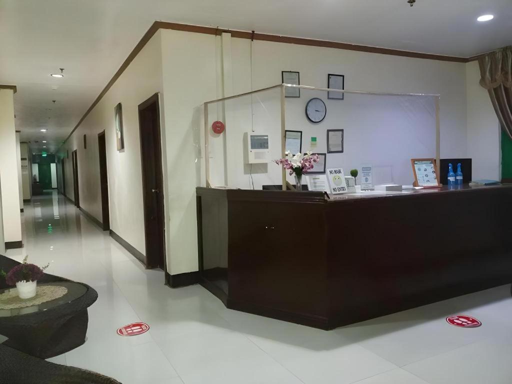 Ảnh trong thư viện ảnh của Jeamco Royal Hotel - Baybay ở Baybay