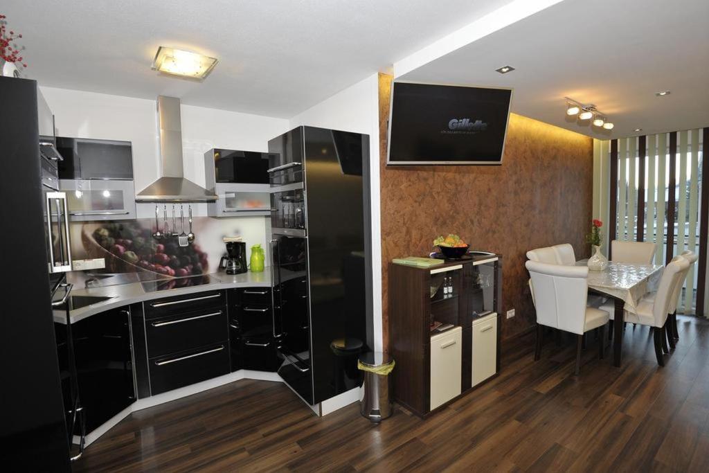 Kuchyň nebo kuchyňský kout v ubytování Appartement Silbermond