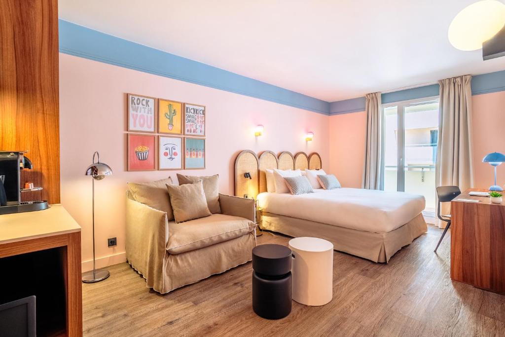 
Superior Triple Room (2 Adults + 1 Child)
