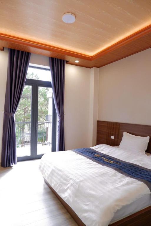 Diamond Luxury Hotel & Café Măng Đen - Tweepersoonskamer Met Balkon