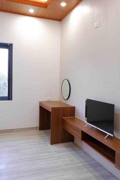 Diamond Luxury Hotel & Café Măng Đen - Tweepersoonskamer Met Uitzicht Op De Tuin