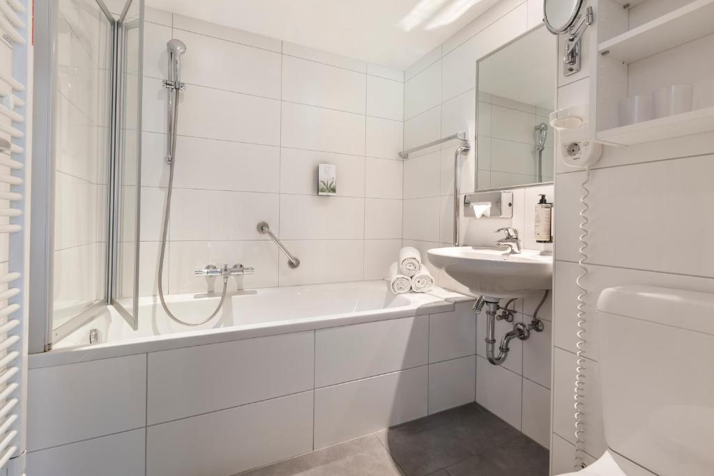 Alpine Club Resort - 12