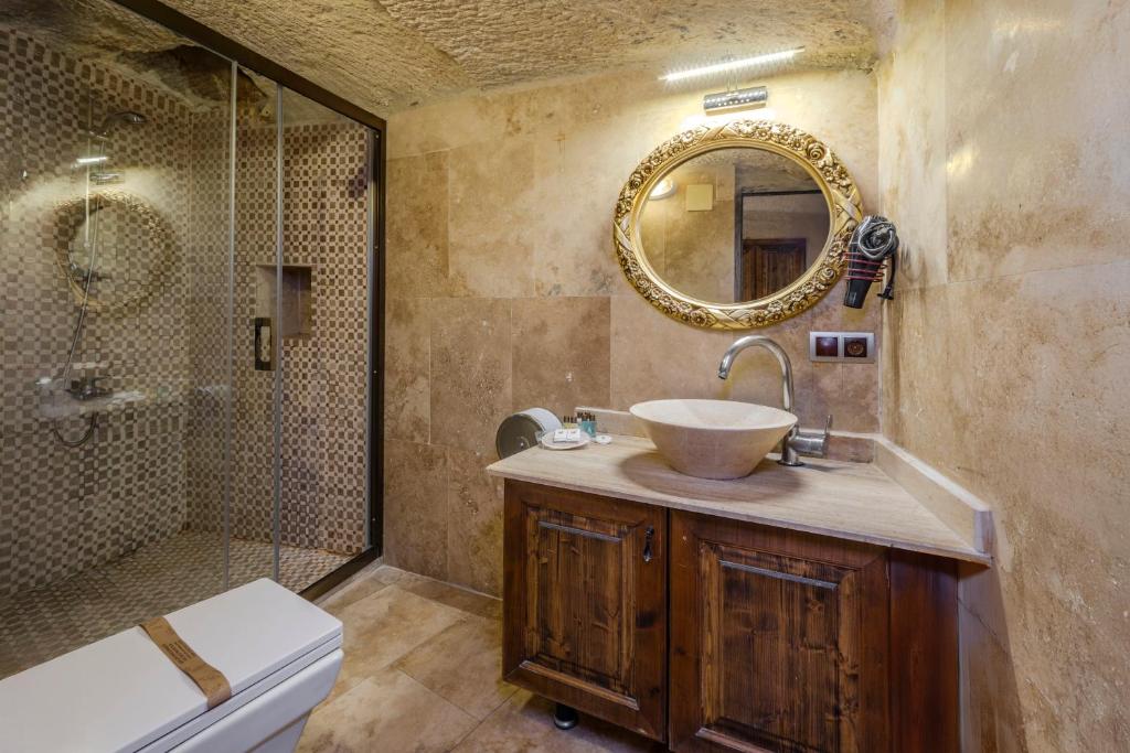 Kayatas Cave Suites - 5