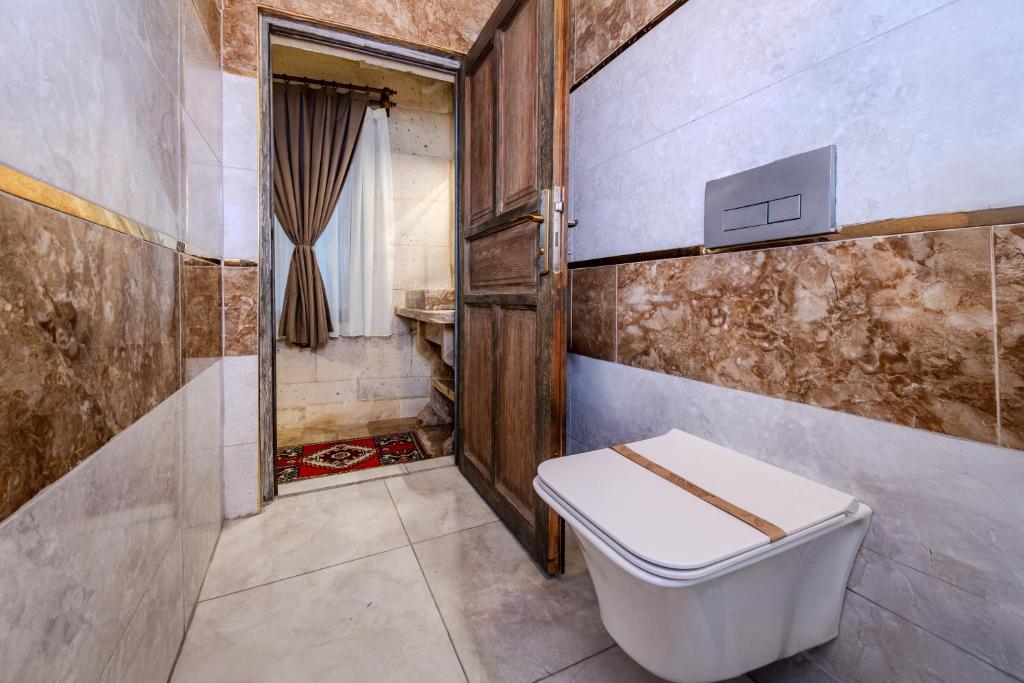 Kayatas Cave Suites - 14