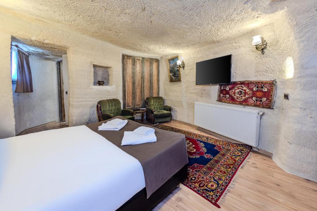 Kayatas Cave Suites - 19