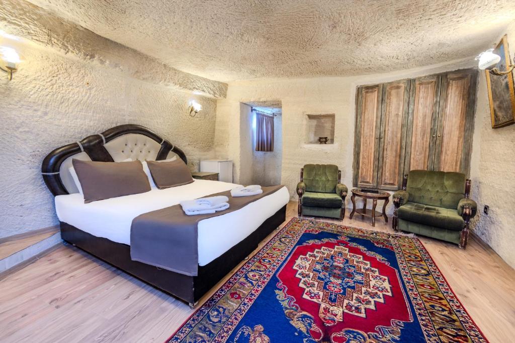 Kayatas Cave Suites - 15