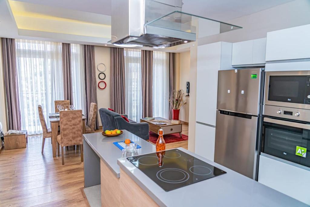 Η κουζίνα ή μικρή κουζίνα στο 37 On Kikambala 1bedroom Apt in Kileleshwa