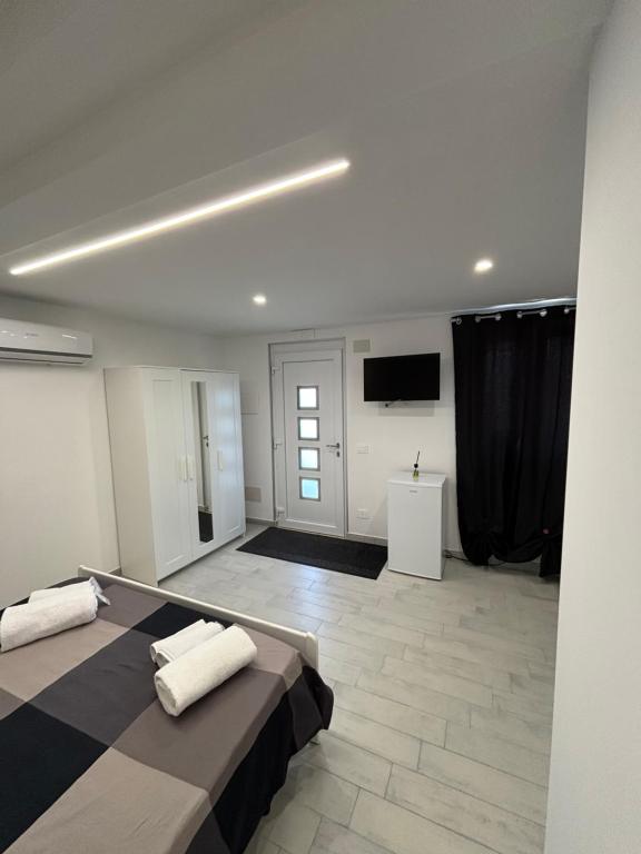 B&B Villa Antonella - Habitación Cuádruple Con Vistas Al Jardín