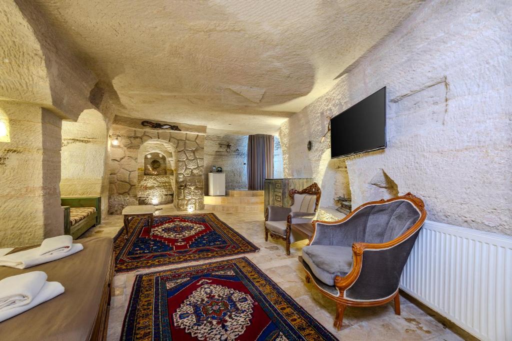 Kayatas Cave Suites - جناح كينغ مع حوض سبا