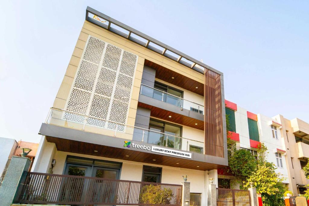 Treebo Luxury Stay Premium Inn — 2