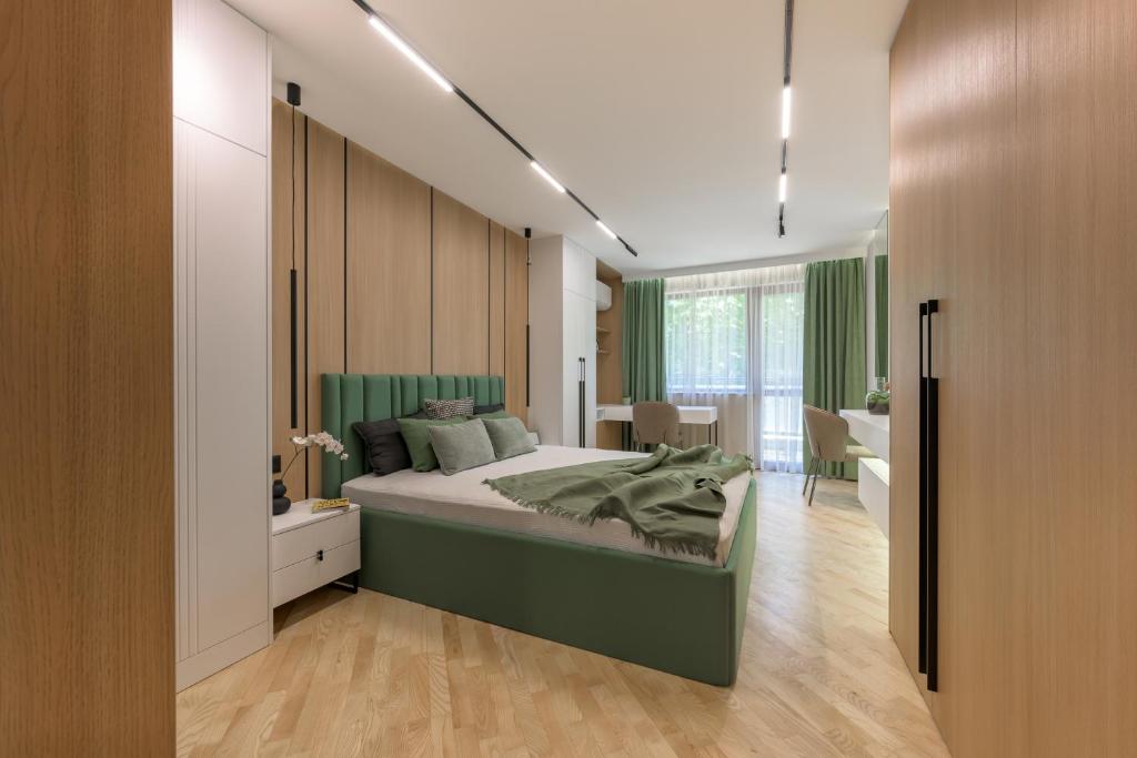 Modern Apartment in Top Center I Steps from Beach by Flat Mаnаger