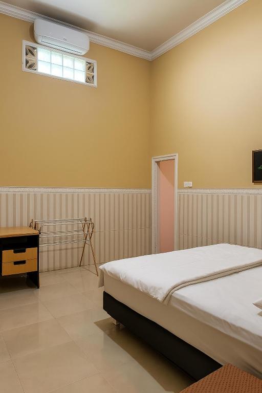 Bougenville Homestay - Zimmer Mit Queensize-Bett