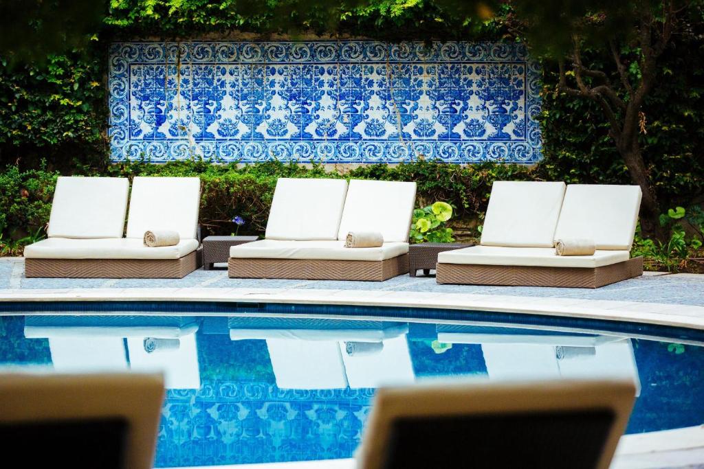 Bazén v ubytování Avani Avenida Liberdade Lisbon Hotel nebo v jeho okolí