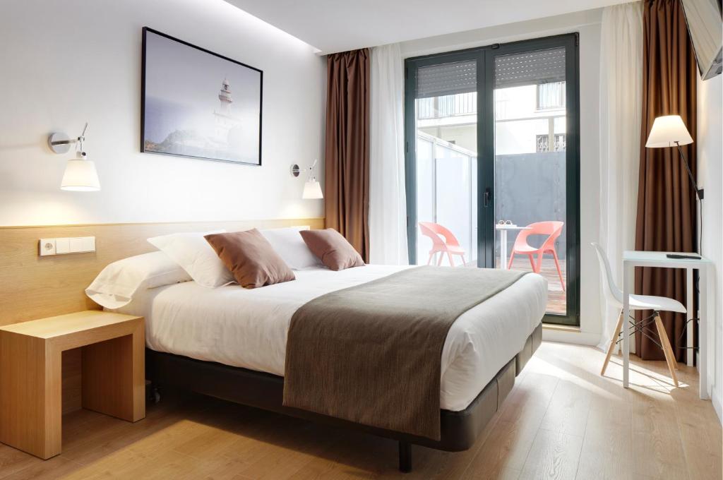 Pensión Garibai - 8