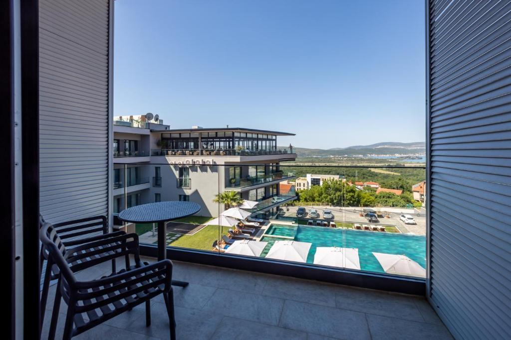 Royal Blue Resort & Residences - 3