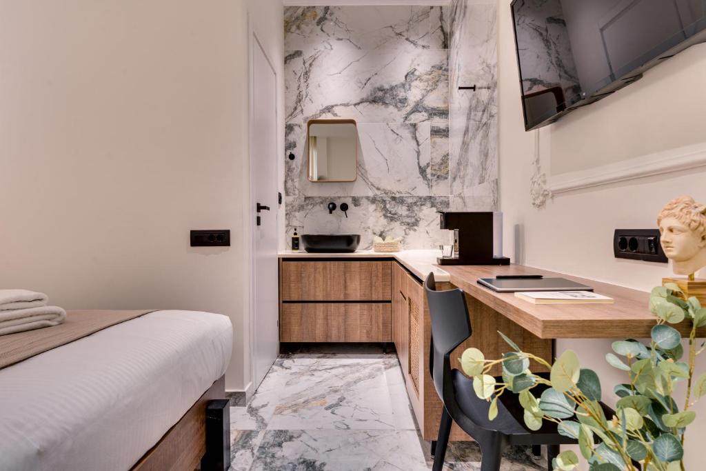 Athens Marble - Intimate studio