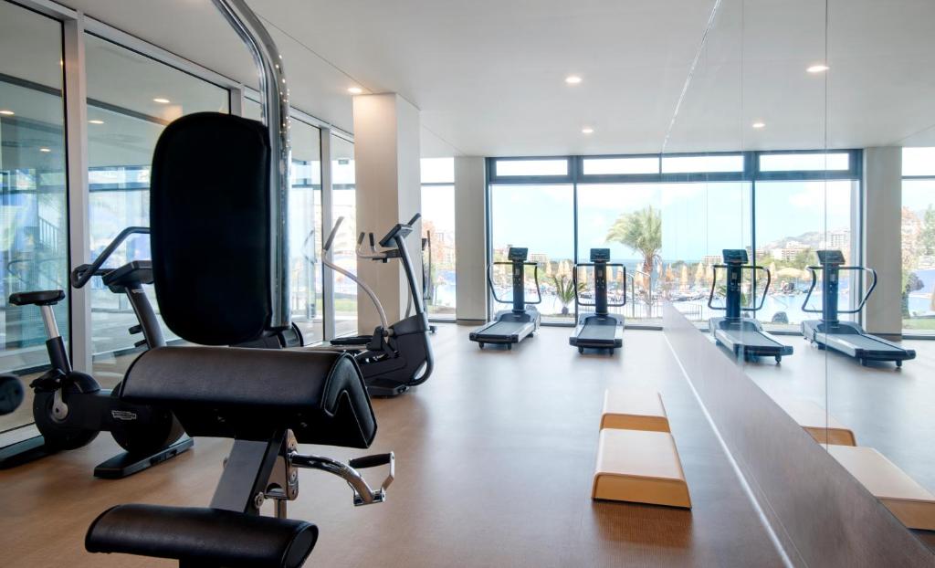 Fitness centrum a/nebo fitness zařízení v ubytování Hotel Baia Azul