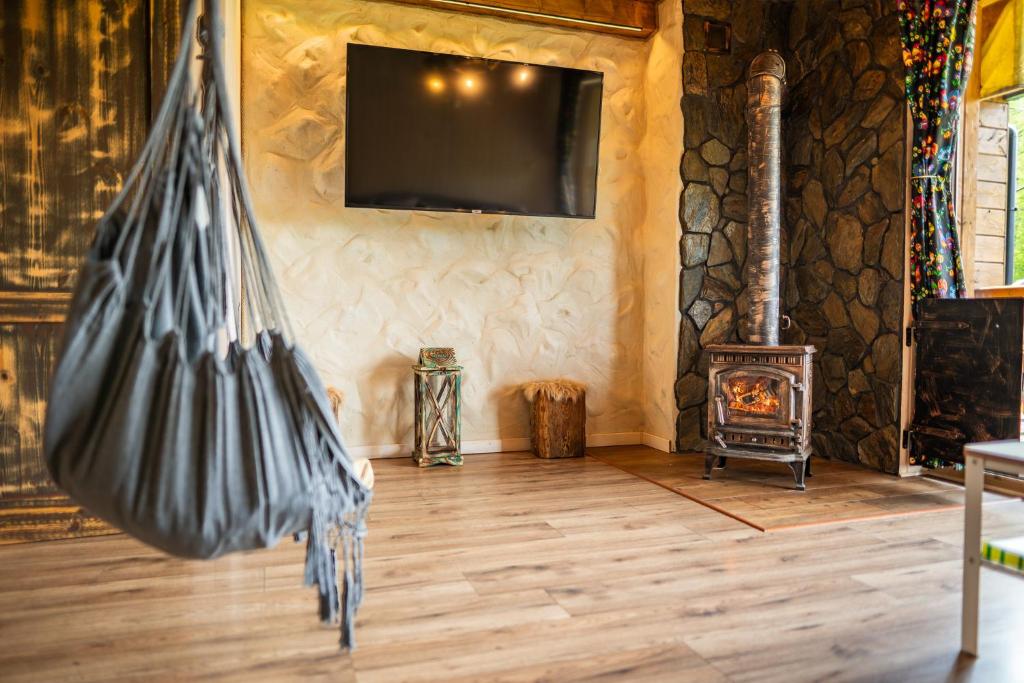 Bieszczadzka Hawira - Domki w Centrum przy Jeziorze z Widokiem dla Rodzin - Chalet Met 2 Slaapkamers