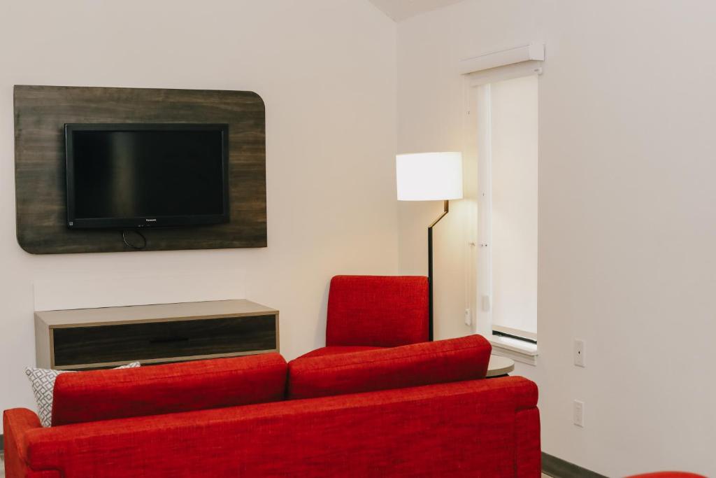 Hawthorn Suites by Wyndham Tinton Falls photo