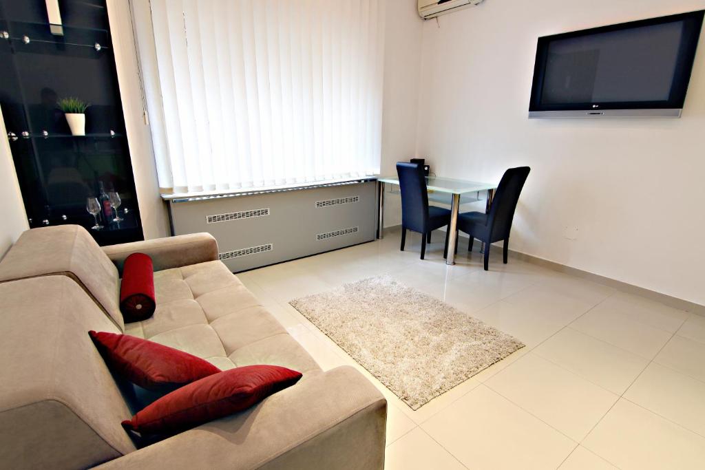 City Centre Apartment Novi Sad - Apartamento De Estudio