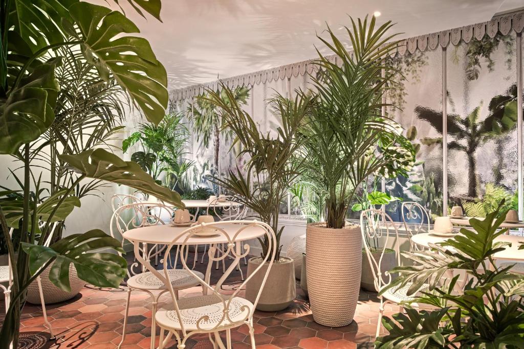 Posy Hotel by Happyculture - Resim 42