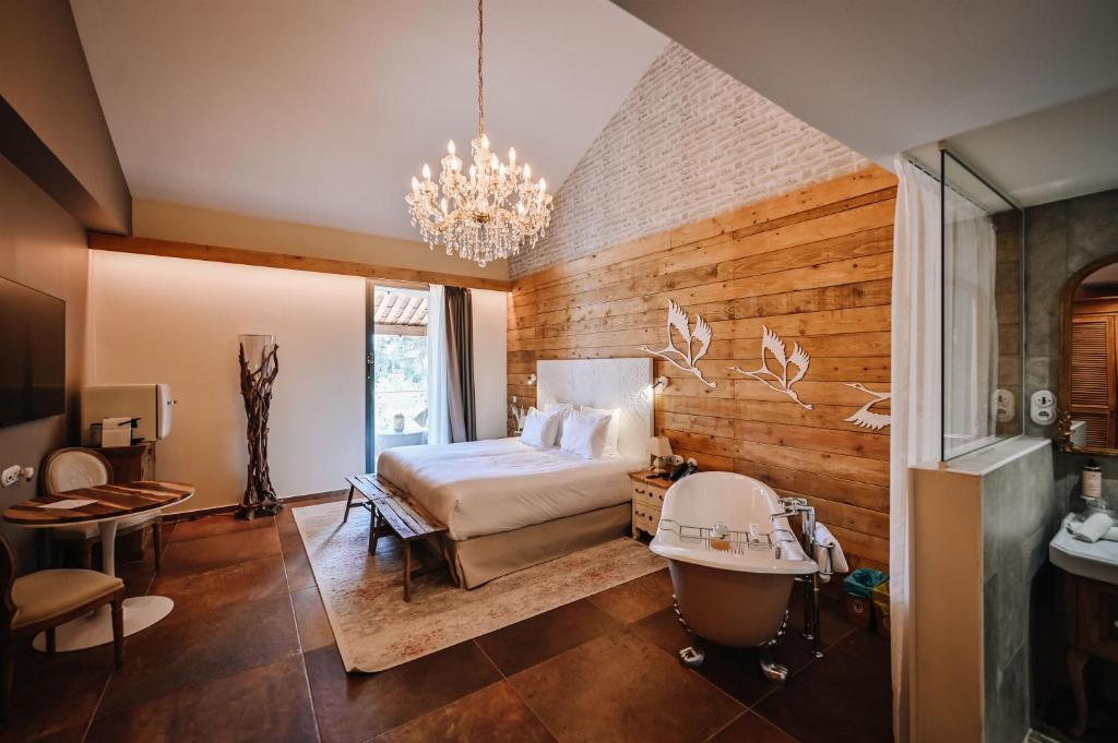 Le Hameau Des Pesquiers Ecolodge & Spa, Curio Collection By Hilton - King Kamer Met Terras