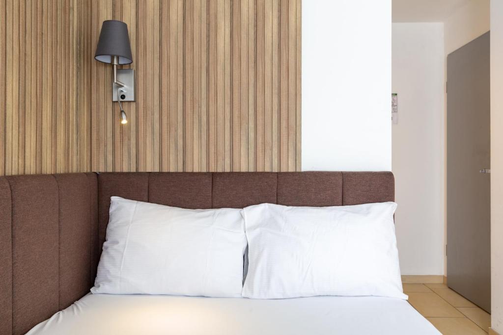 Nani City Hotel Self Check-In - Resim 16