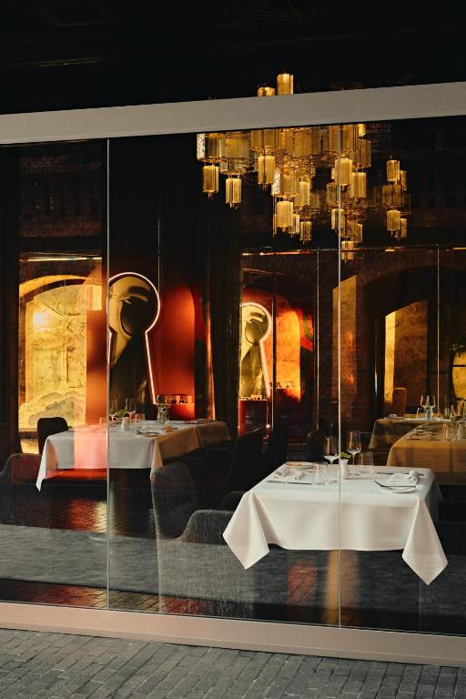 Hotel Blow Up Hall - Resim 15