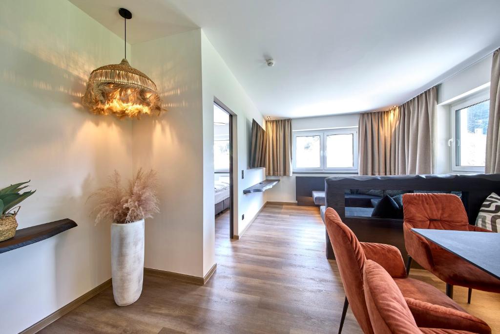 The Poolhouse Boutique Lodge - 13