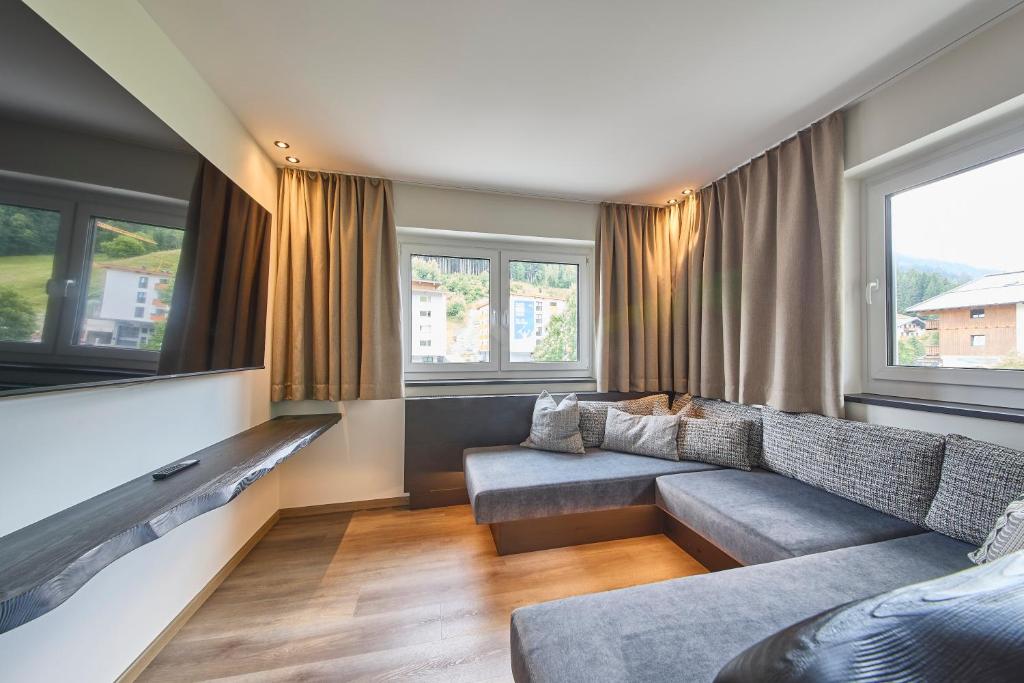 The Poolhouse Boutique Lodge - 11