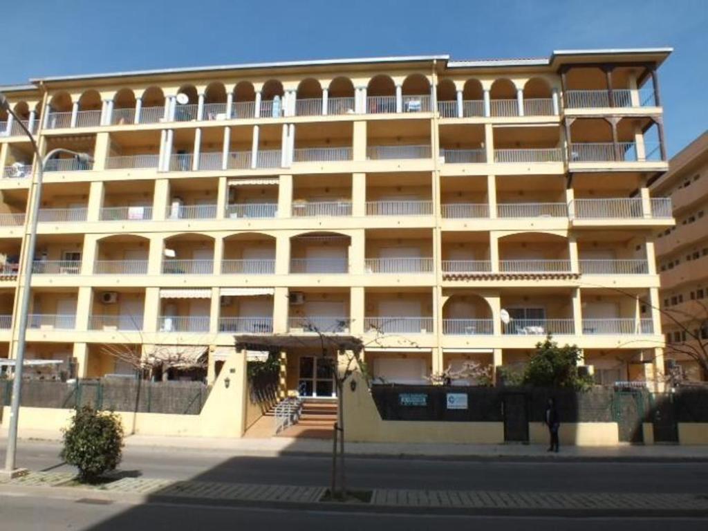 Appartement à Roses pour 6 pers avec piscine et parking