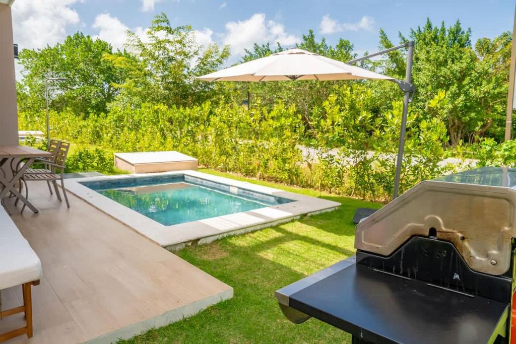 Бассейн в NOK Classy 3BR Villa by Vistacana Rentals или поблизости