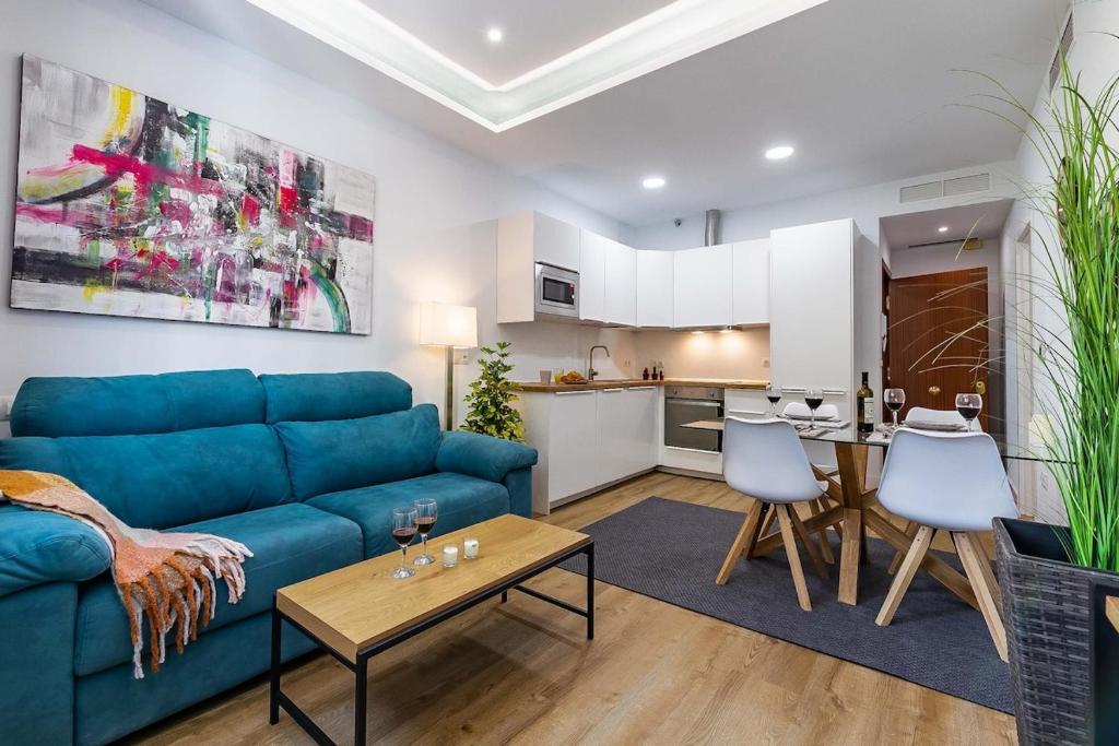 Premium Apartment Downtown by TuriVida