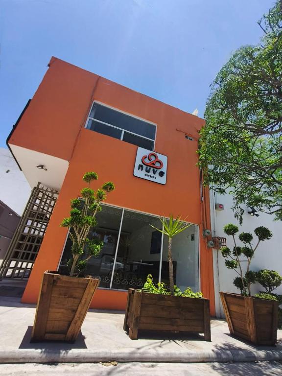 BED BED HOTEL CORREGIDORA - Housity