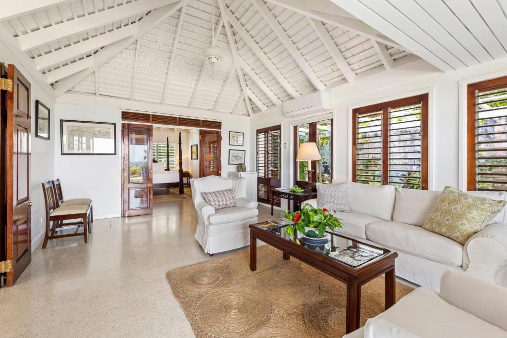 Round Hill Hotel & Villas photo 4