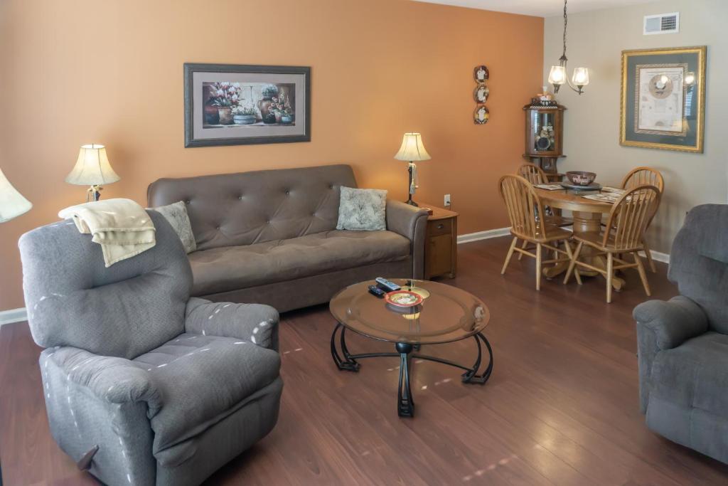 Posezení v ubytování Colonial Condo