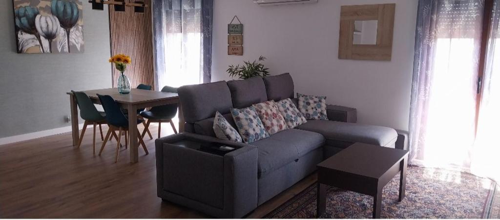 PISO NAVAS 2 - Apartamento De 2 Quartos