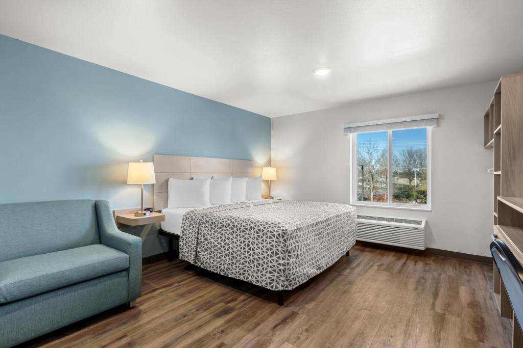 WoodSpring Suites Charlotte - Arrowood photo