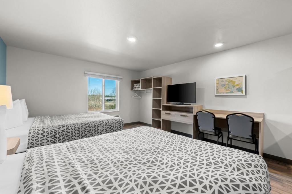 WoodSpring Suites Charlotte - Arrowood photo