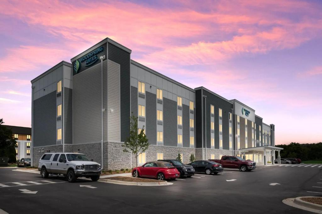 WoodSpring Suites Charlotte - Arrowood photo