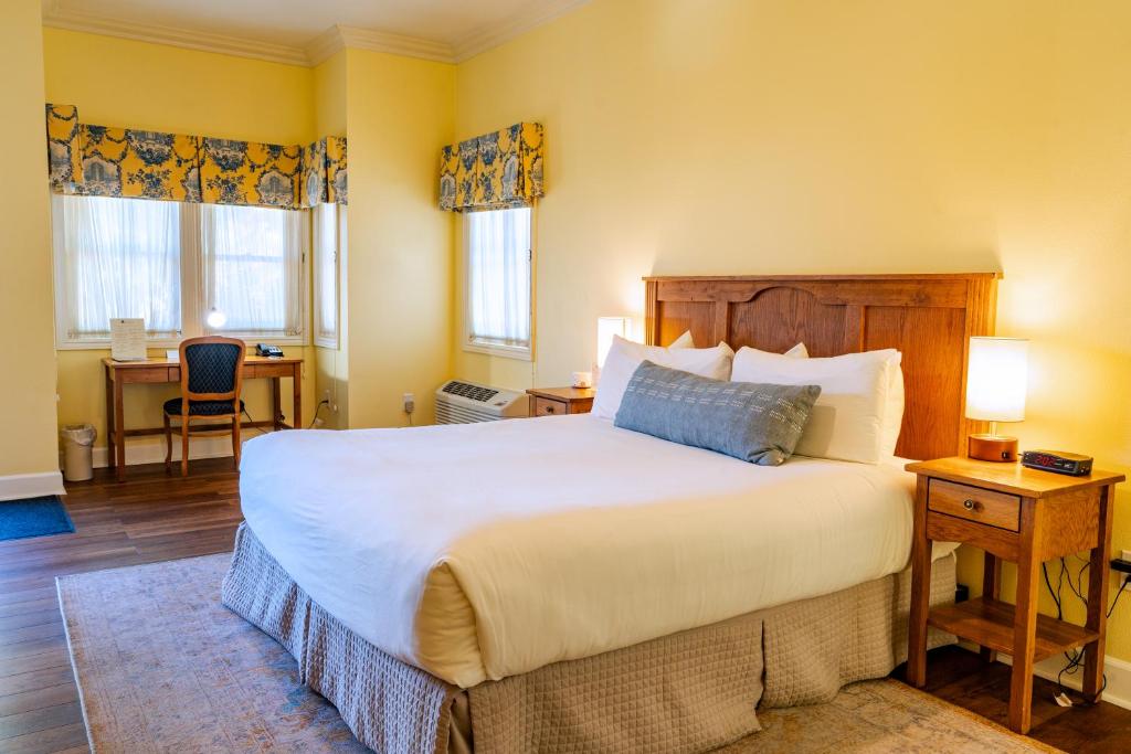 Elm House Inn photo