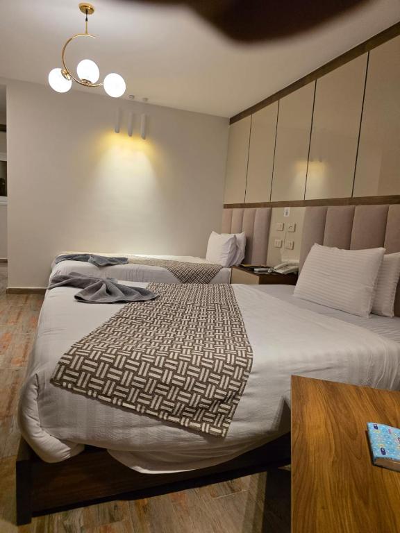 Aura Garden City Hotel - 5