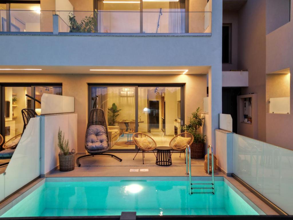 Aqua luxury apartments