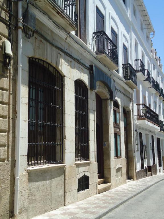Apartamentos Candela Alora - Maison De Trois Chambres