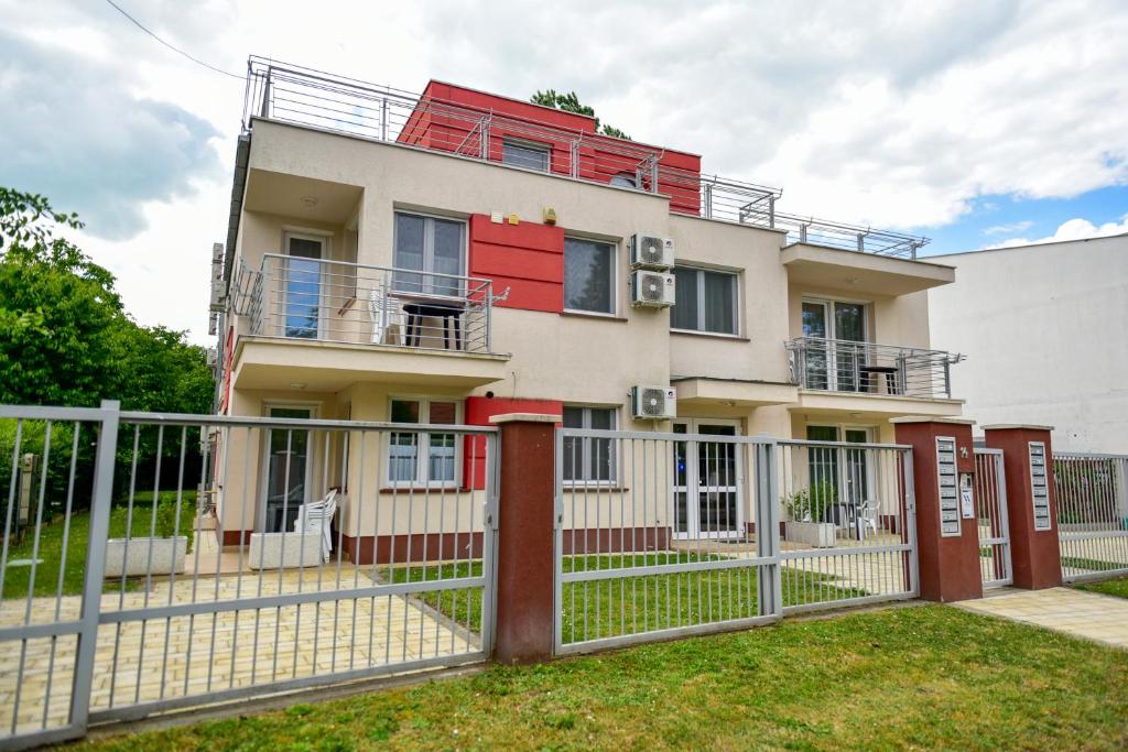 Budova, kde se apartmán nachází
