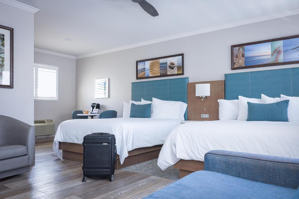 Marina Beach Motel - 